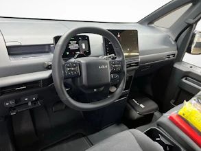 https://vehicle.imgix.net/4441132/90d28189-cdef-4383-8556-4176e2405ce7.jpg