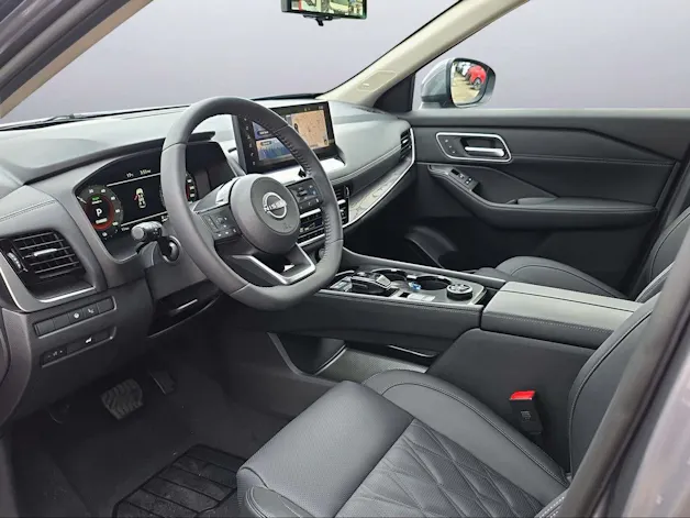 NISSAN X-Trail 1.5 VC-T Tekna+ e-4orce 7P