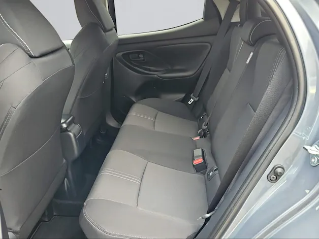 Toyota Yaris 1.5 VVT-i HSD Trend