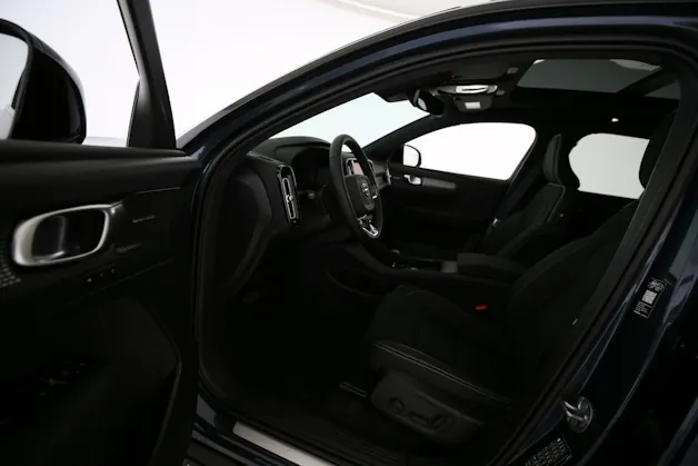 VOLVO EX40 Twin Black Edition AWD