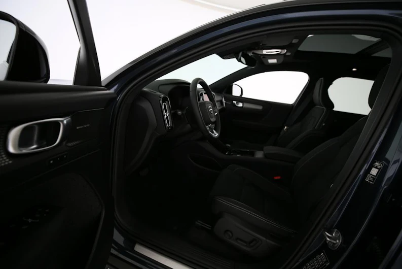immagine del veicolo VOLVO EX40