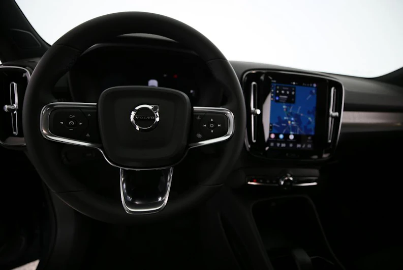 immagine del veicolo VOLVO EX40