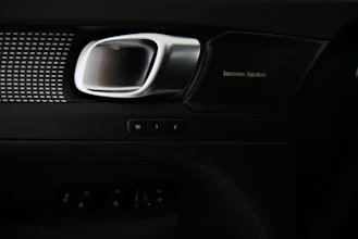https://vehicle.imgix.net/4441156/c6fb0c5f-515a-44fc-9731-542819064024.jpg