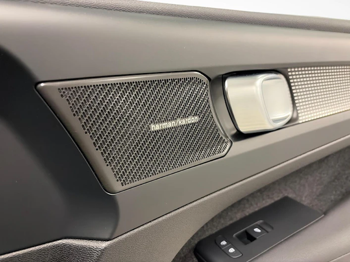 image du véhicule VOLVO EX40