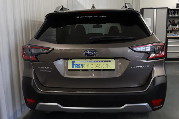 Subaru Outback 2.5i Luxury