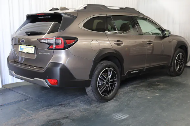 Subaru Outback 2.5i Luxury