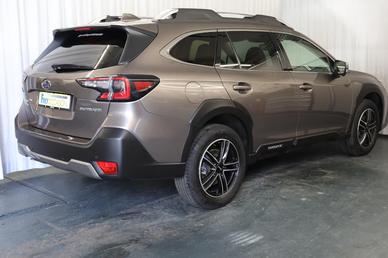 Fahrzeugbild SUBARU OUTBACK