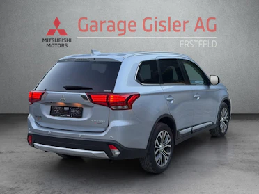 MITSUBISHI OUTLANDER 6