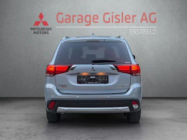 MITSUBISHI OUTLANDER 5