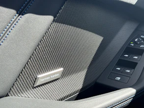 https://vehicle.imgix.net/4441203/3f37f121-6a90-4564-afcb-bc7937d0b3a5.jpg