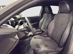 PEUGEOT 208 1.2 Hybrid 145 GT Exclusive