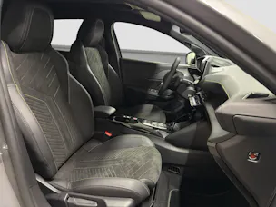 PEUGEOT 208 1.2 Hybrid 145 GT Exclusive