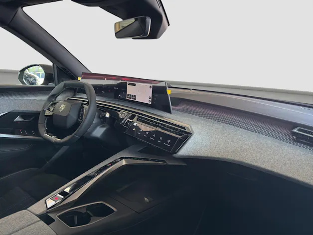 PEUGEOT 5008 1.2 Hybrid GT