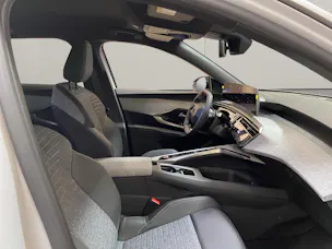 PEUGEOT 3008 1.2 Hybrid Allure
