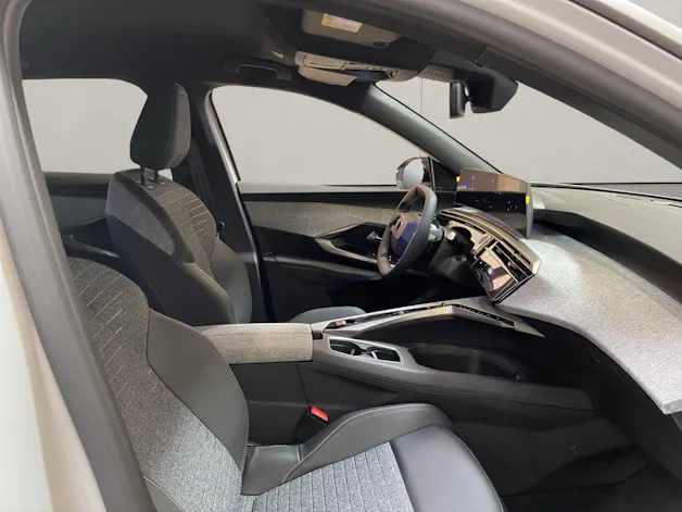 PEUGEOT 3008 1.2 Hybrid Allure