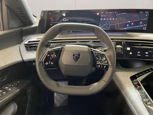 PEUGEOT 3008 1.2 Hybrid Allure