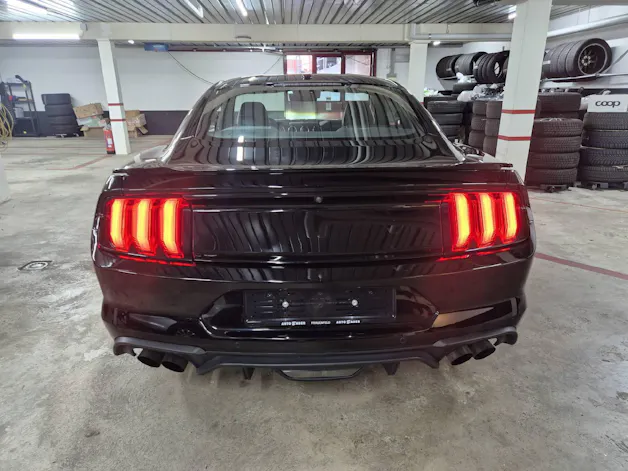 FORD Mustang Coupé 5.0 V8 GT USA