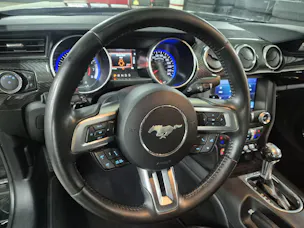 FORD Mustang Coupé 5.0 V8 GT USA