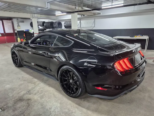 FORD Mustang Coupé 5.0 V8 GT USA