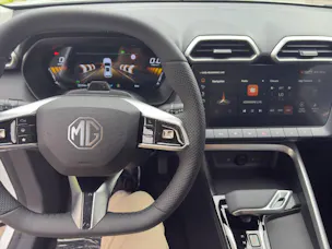 MG ZS 1.5 Hybrid+ Luxury