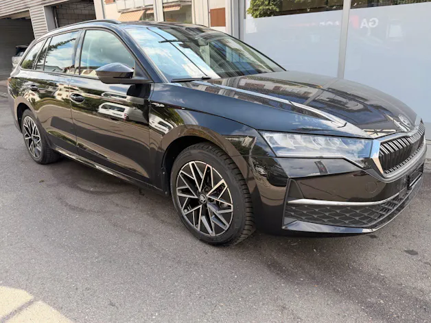 SKODA Octavia Combi 1.5 TSI mHEV 150PS Selection *** ANHÄNGERKUPPLUNG SCHWENKBAR ***
