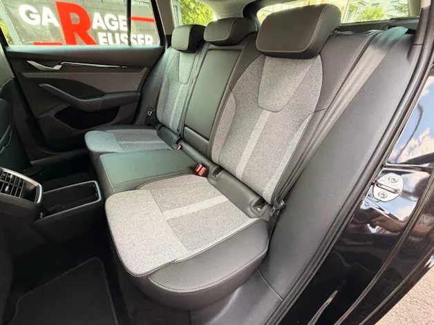 SKODA Octavia Combi 1.5 TSI mHEV 150PS Selection *** ANHÄNGERKUPPLUNG SCHWENKBAR ***