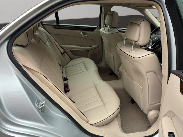 MERCEDES-BENZ E 400 Avantgarde 4Matic 7G-Tronic