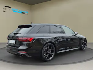 AUDI RS4 Avant 25 year edition quattro tiptronic