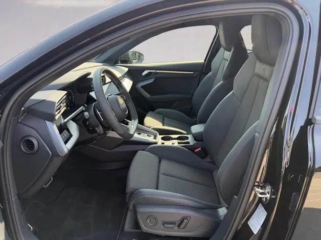 AUDI A3 Sportback 35 TFSI advanced Attraction S-tronic