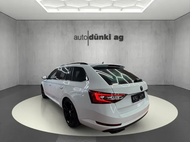 SKODA Superb Combi 2.0 TSI SportLine+ DSG 4x4