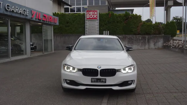 BMW 320i xDrive Sport Line Steptronic