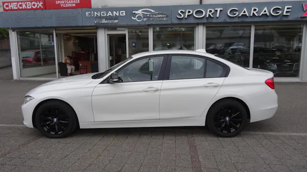 BMW 320i xDrive Sport Line Steptronic