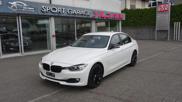 BMW 320i xDrive Sport Line Steptronic