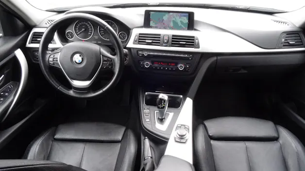 BMW 320i xDrive Sport Line Steptronic