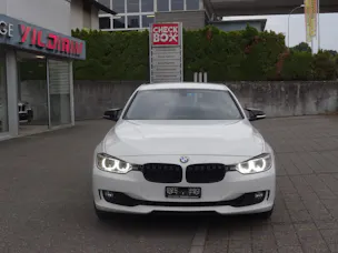 BMW 320i xDrive Sport Line Steptronic