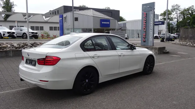 BMW 320i xDrive Sport Line Steptronic
