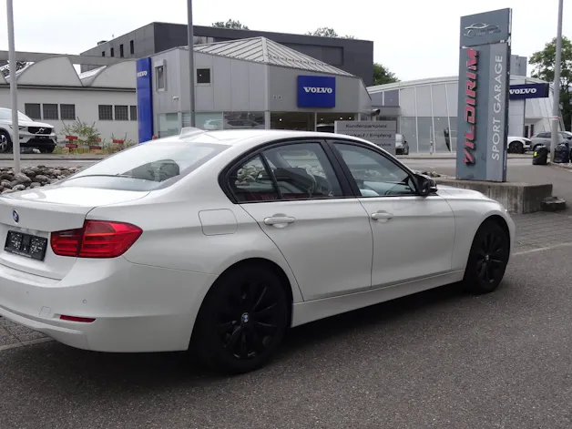 BMW 320i xDrive Sport Line Steptronic