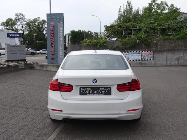 BMW 320i xDrive Sport Line Steptronic