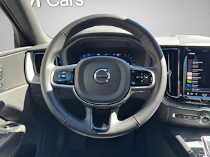 VOLVO XC60 2.0 B5 MH Plus Dark AWD