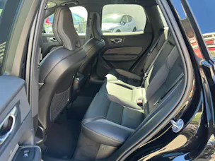 VOLVO XC60 2.0 B5 MH Plus Dark AWD