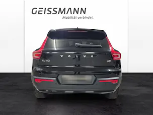 VOLVO XC40 2.0 B3 MH Plus Dark