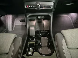 VOLVO XC40 2.0 B3 MH Plus Dark