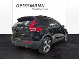 VOLVO XC40 2.0 B3 MH Plus Dark