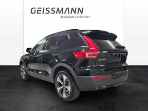 VOLVO XC40 2.0 B3 MH Plus Dark