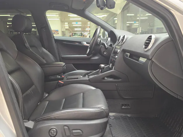 AUDI RS3 Sportback 2.5 TFSI quattro S-tronic ABT