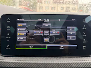 SKODA Kamiq Monte Carlo 150PS *** PANORAMADACH & 5 JAHRE SKODA WERKSGARANTIE ***
