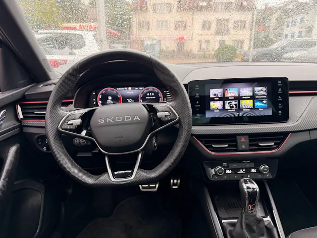 SKODA Kamiq Monte Carlo 150PS *** PANORAMADACH & 5 JAHRE SKODA WERKSGARANTIE ***