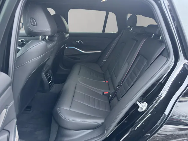 BMW 320d xDrive 48V Touring Steptronic M Sport Pro