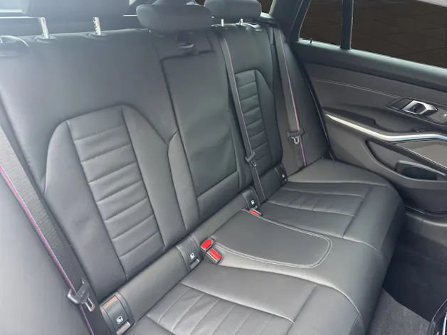 BMW 320d xDrive 48V Touring Steptronic M Sport Pro