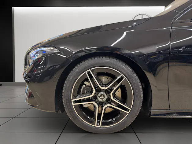 MERCEDES-BENZ A 220 4Matic 8G-DCT